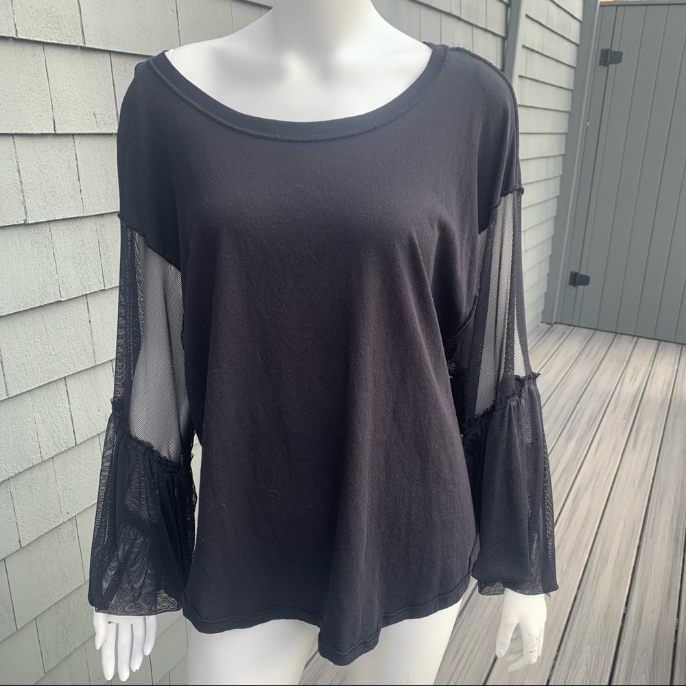 NWT Free People Black Long Wide Mesh Sleeve Top — Size M